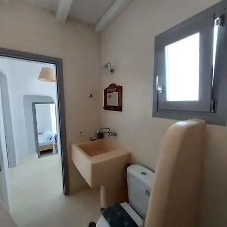 Pathos Villa *