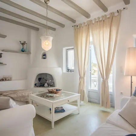 Villa Pathos Isterni (Paros)