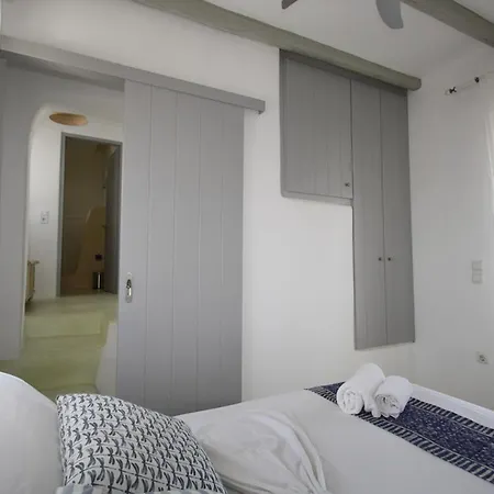 Pathos Villa Isterni (Paros)